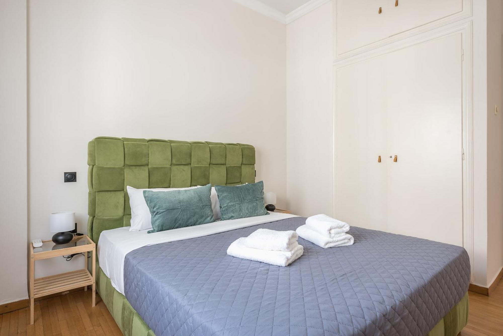 דירות אתונה Stylish 2 Bd Urban Retreat Near Panormou Metro מראה חיצוני תמונה