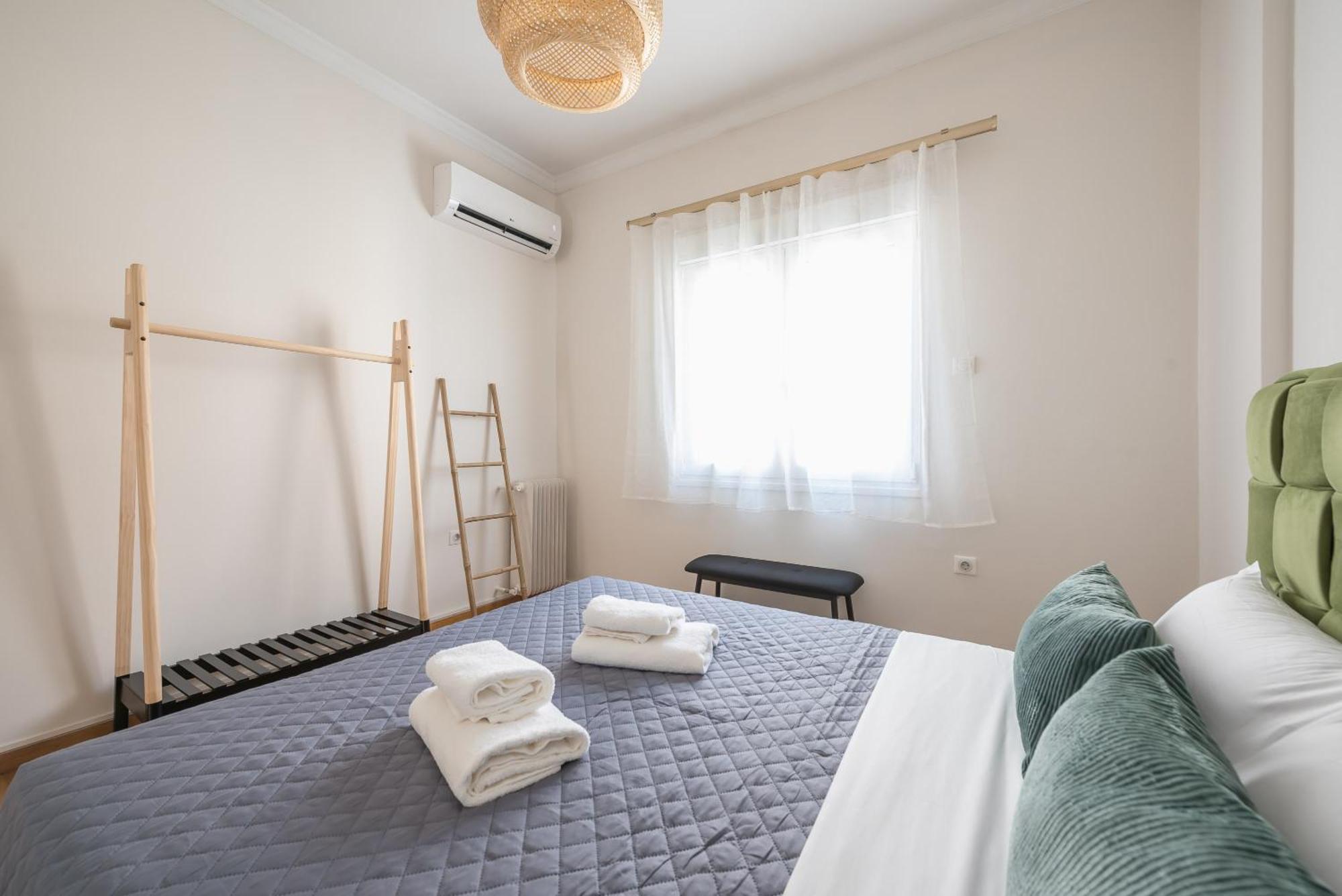 דירות אתונה Stylish 2 Bd Urban Retreat Near Panormou Metro מראה חיצוני תמונה